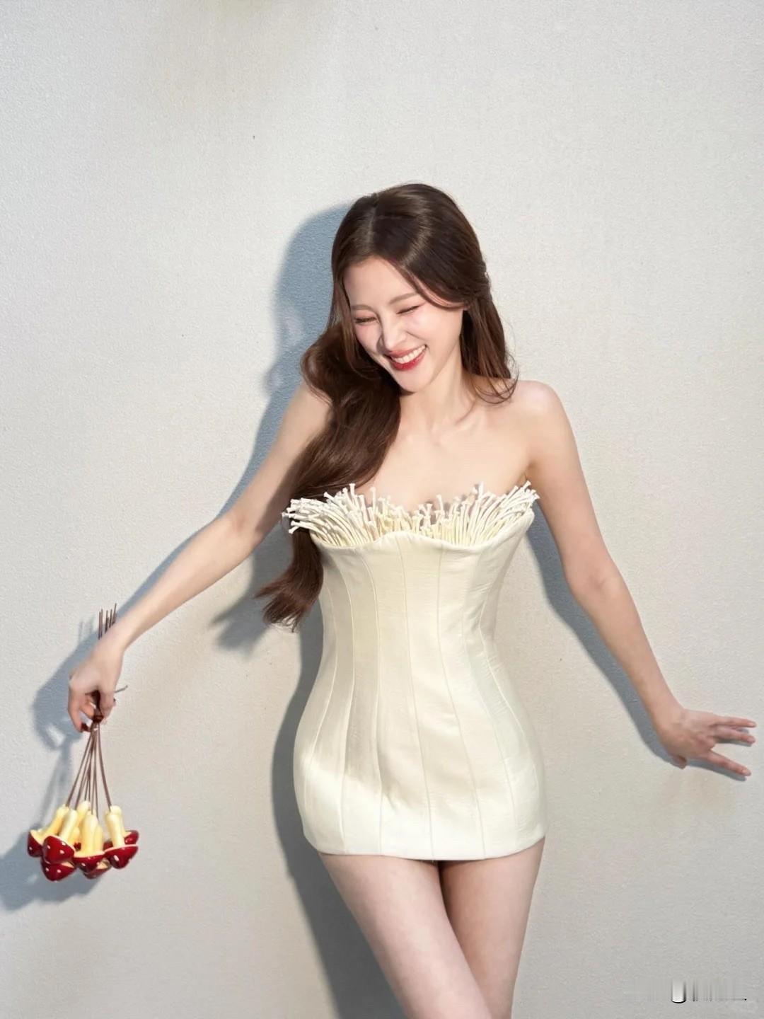 泰国女星平采娜-这精致的五官绝了平采娜