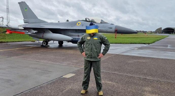 一夜之中，俄乌战场发生了两件重大事件，乌军F-16战机第一次亮相，俄罗斯军队开始
