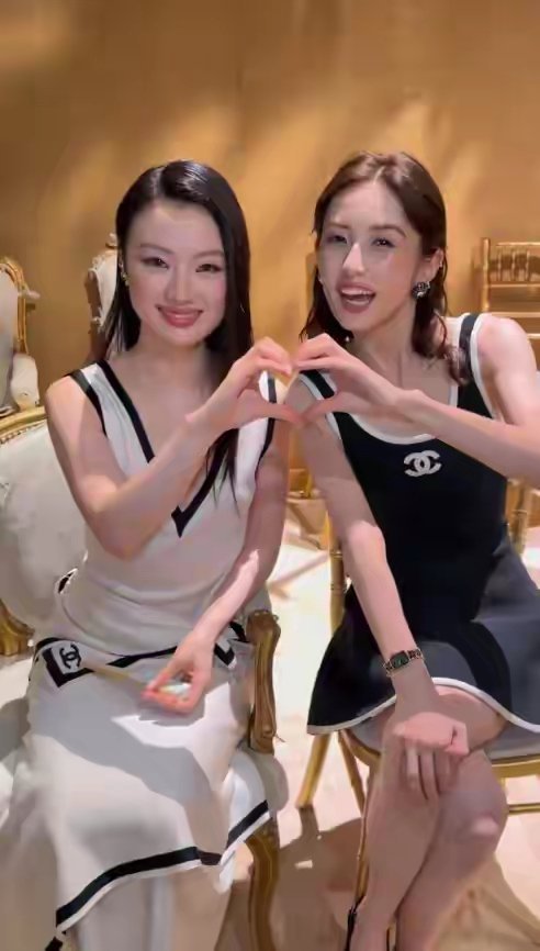 张子枫瘦成纸片人头大怪异，盆骨前倾生图面相变了 