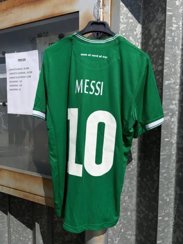 印有梅西🔟号的科尔内利亚球衣💚梅西梅西收购西班牙第5级别球队