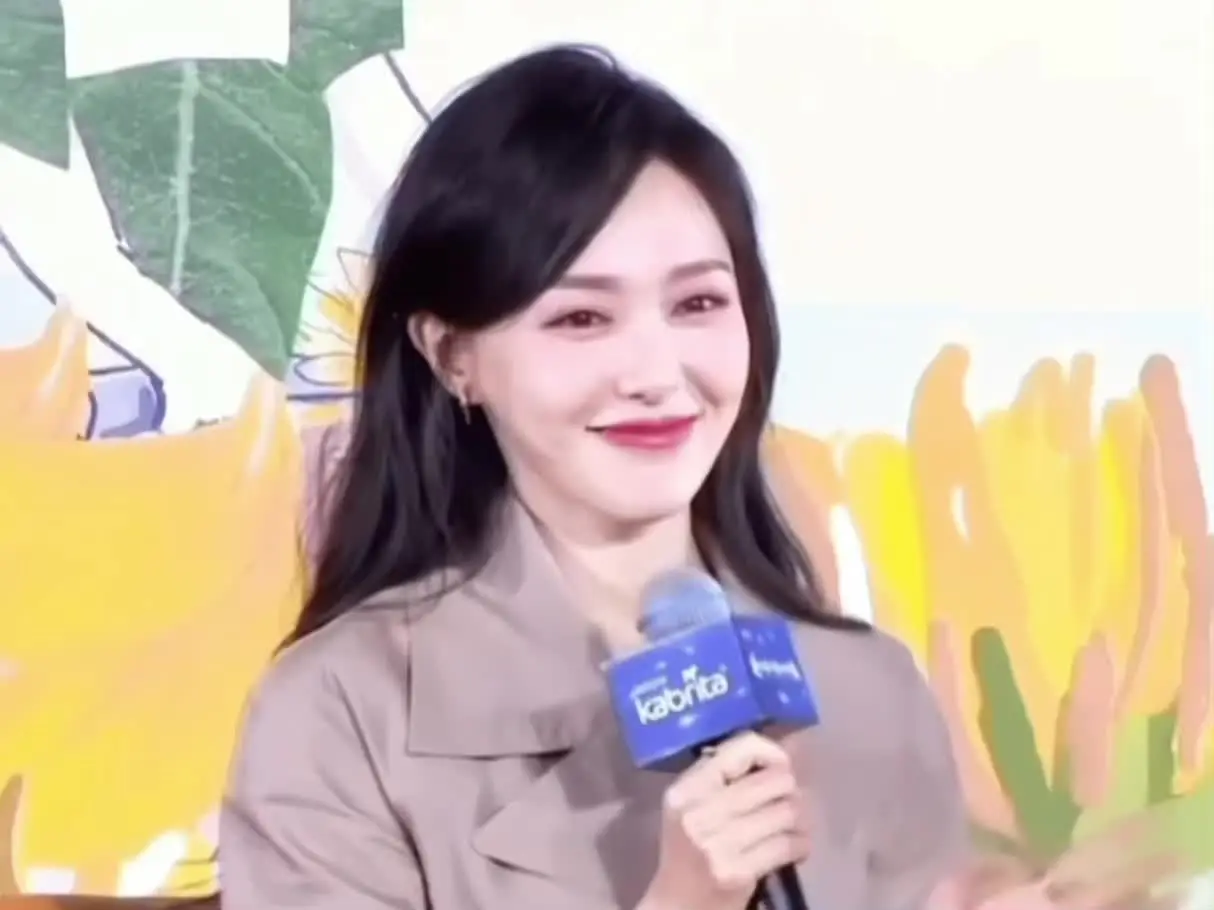 模糊的镜头 清晰的美貌
