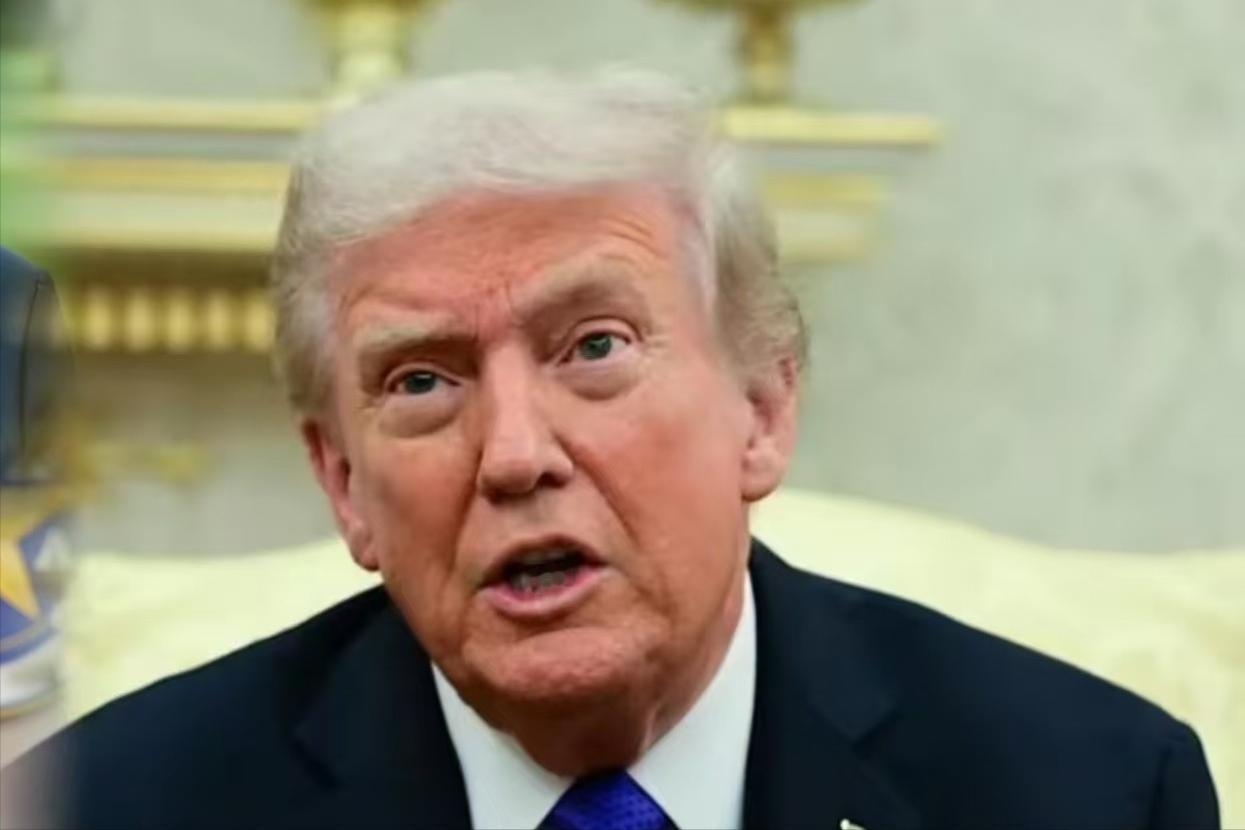 “我不喜欢瑞士领导人说话的口气，所以又加了关税”

当地时间2月10日，特朗普接