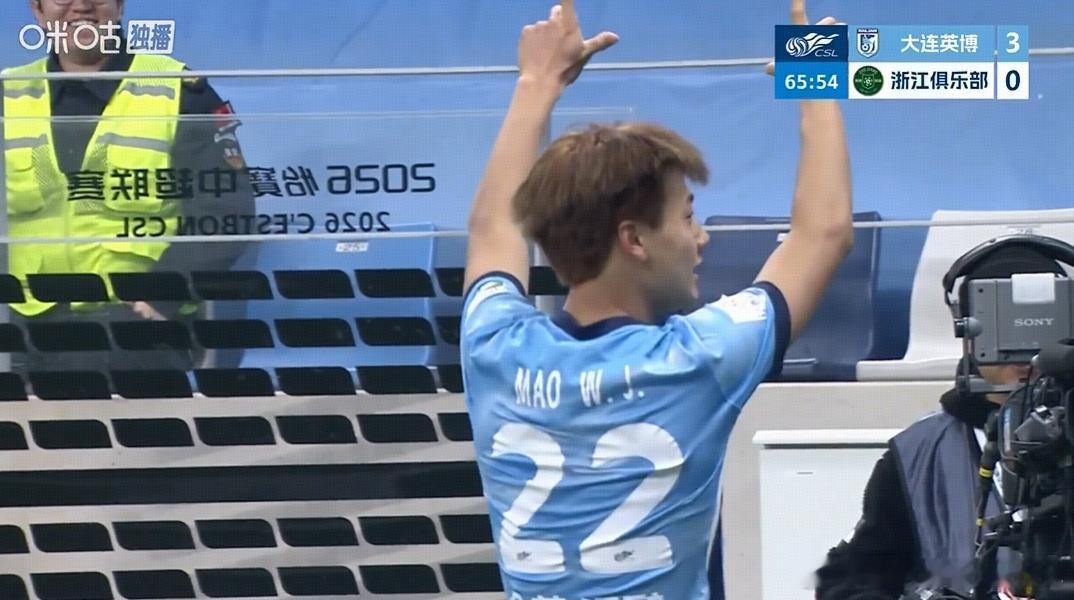 李国旭指导的压力基本上卸下了，哥哥阿洛伊西的压力反而大起来了……多一个外援，内援