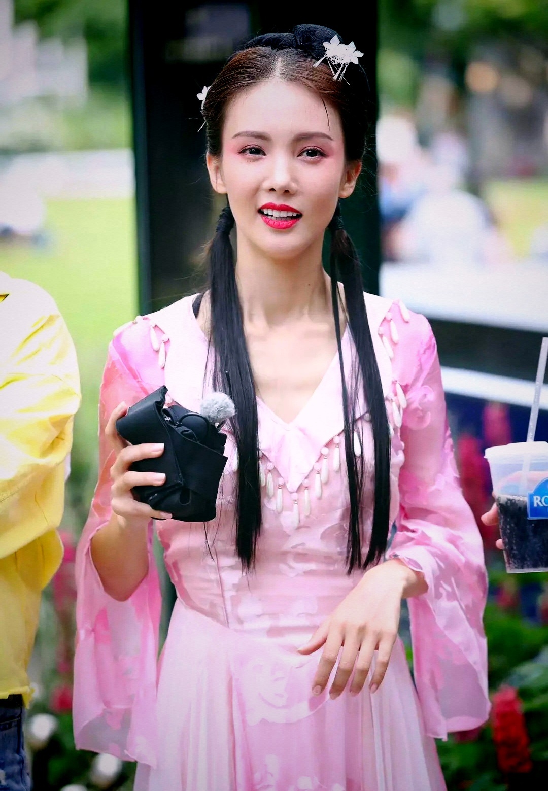 金晨这鼻子是不是有点歪啊
