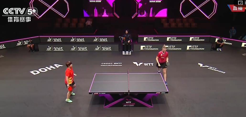 第一局王艺迪🇨🇳7-11不敌波尔卡诺娃🇦🇹！
这是一场WTT冠军赛多哈站