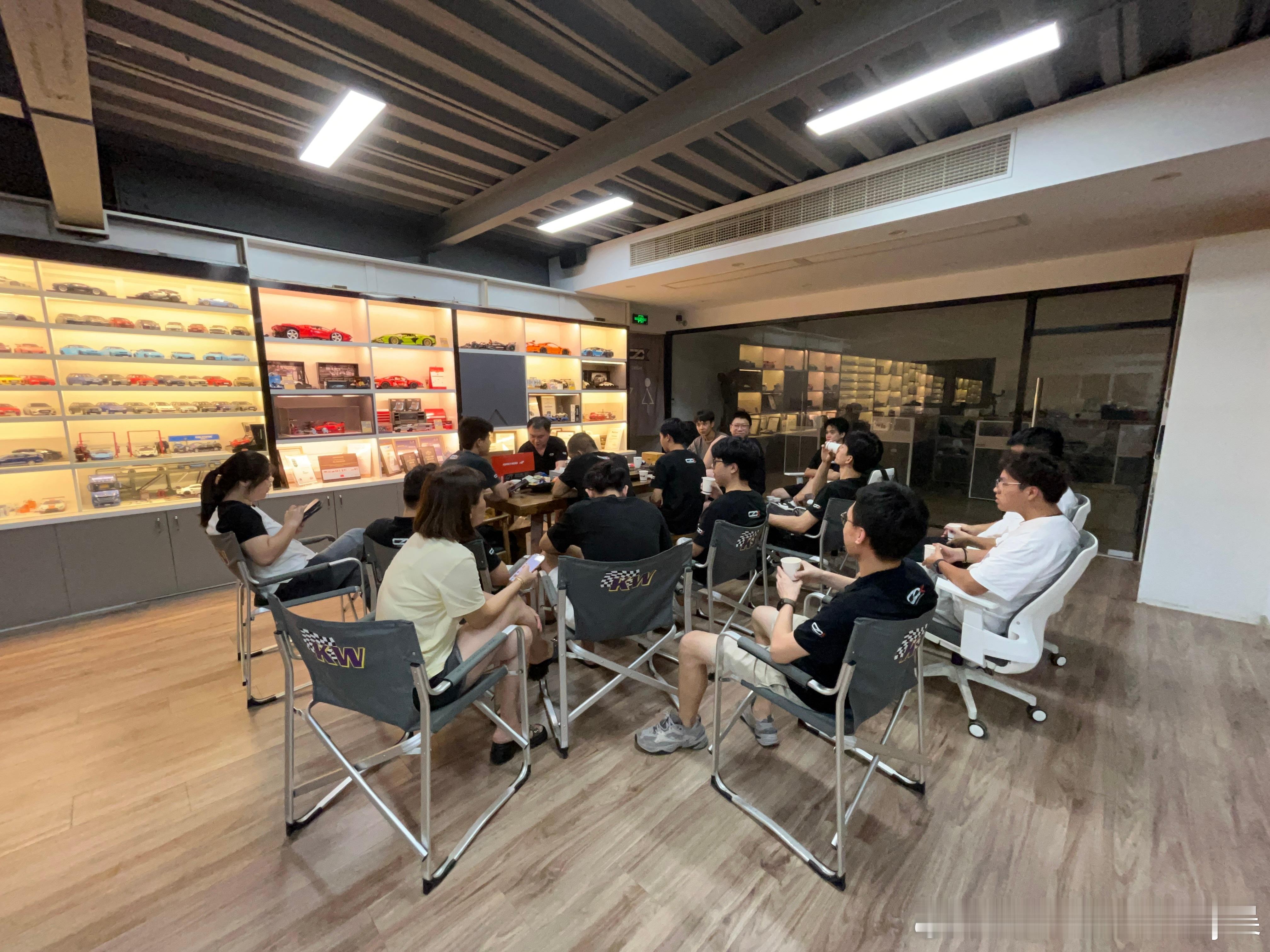 开会 发薪 复盘15天发一次 不拖欠 不押薪 享福利  ​​​