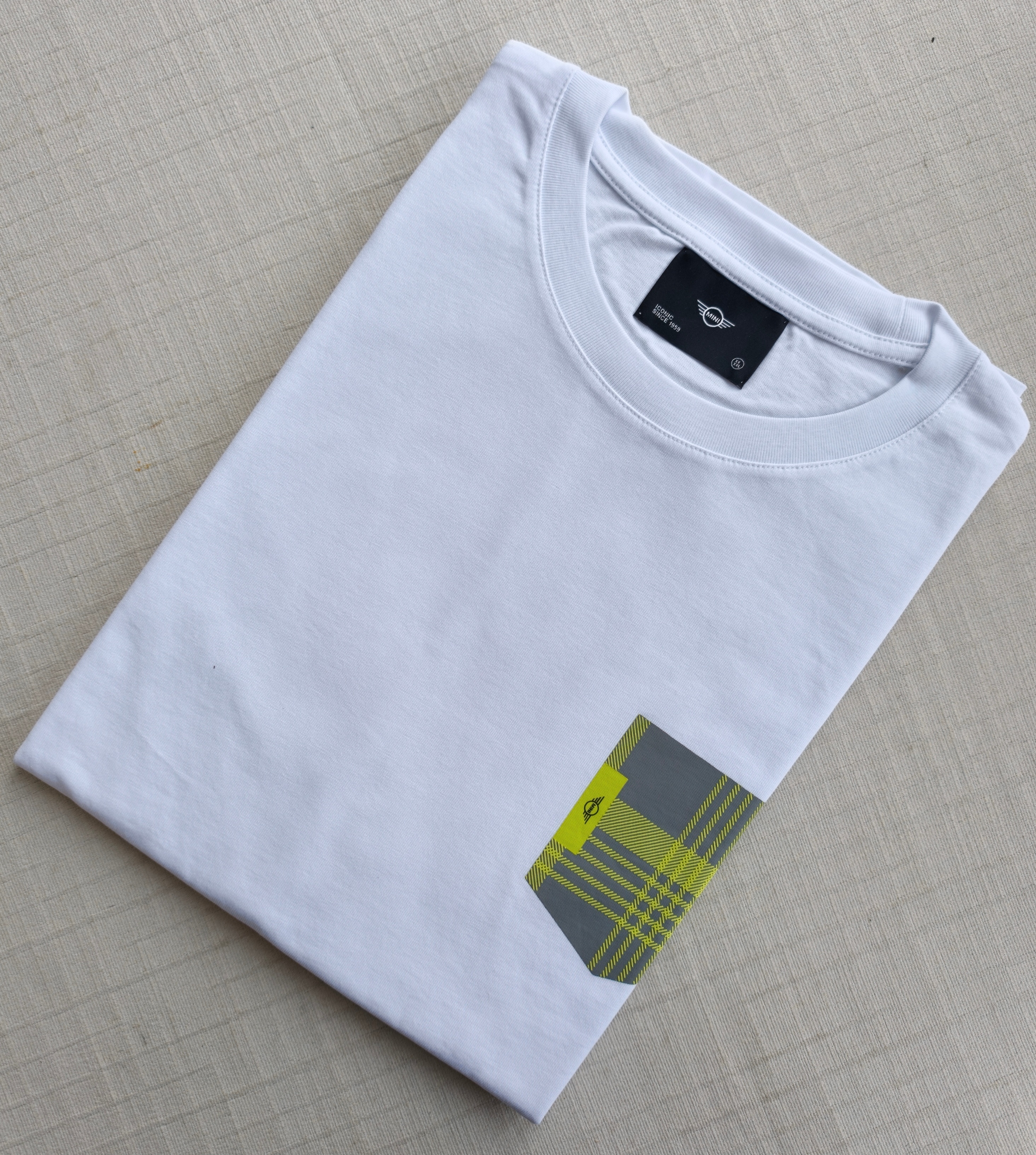 30天模型连送挑战 第109期今天【抽奖】送出的是：MINI 原厂 上衣评论区聊