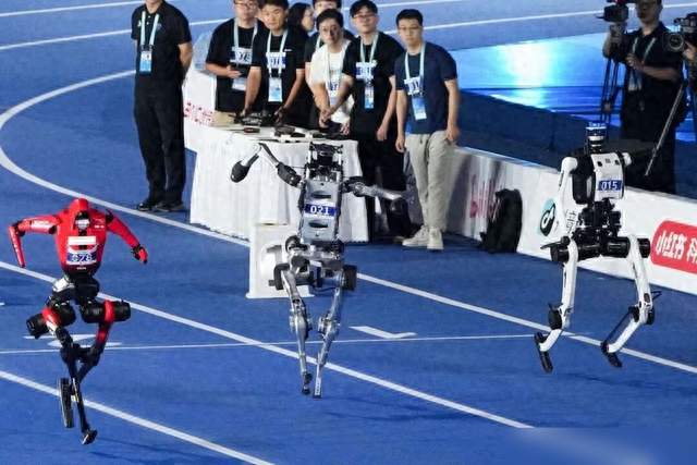 美国造一台人形机器人要25万美元，中国同类只要1万，差距在哪