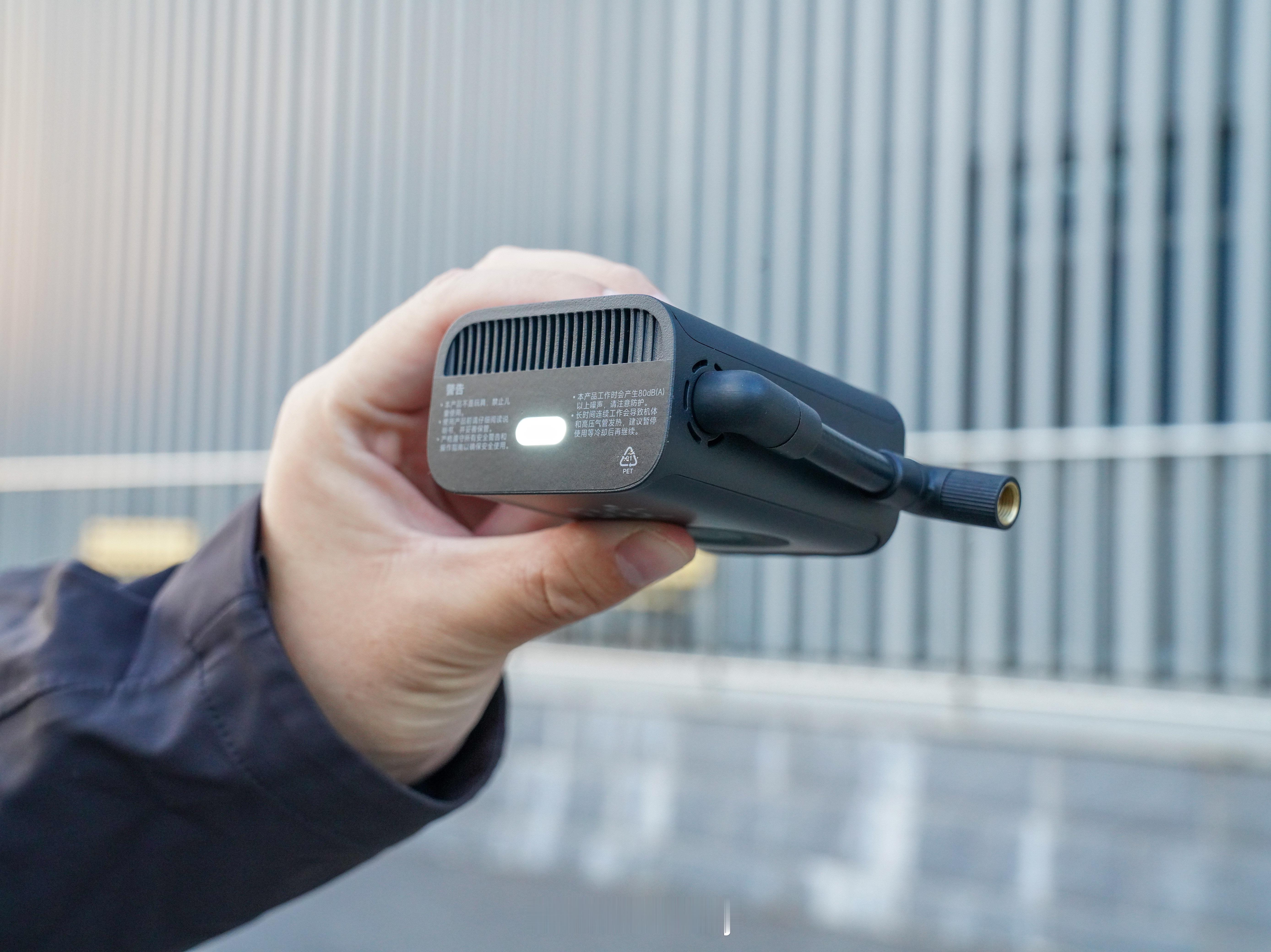 米家便携充气宝用了有段时间了，最近北京天气时冷时热，稍微暖和点+天气好的时候，非