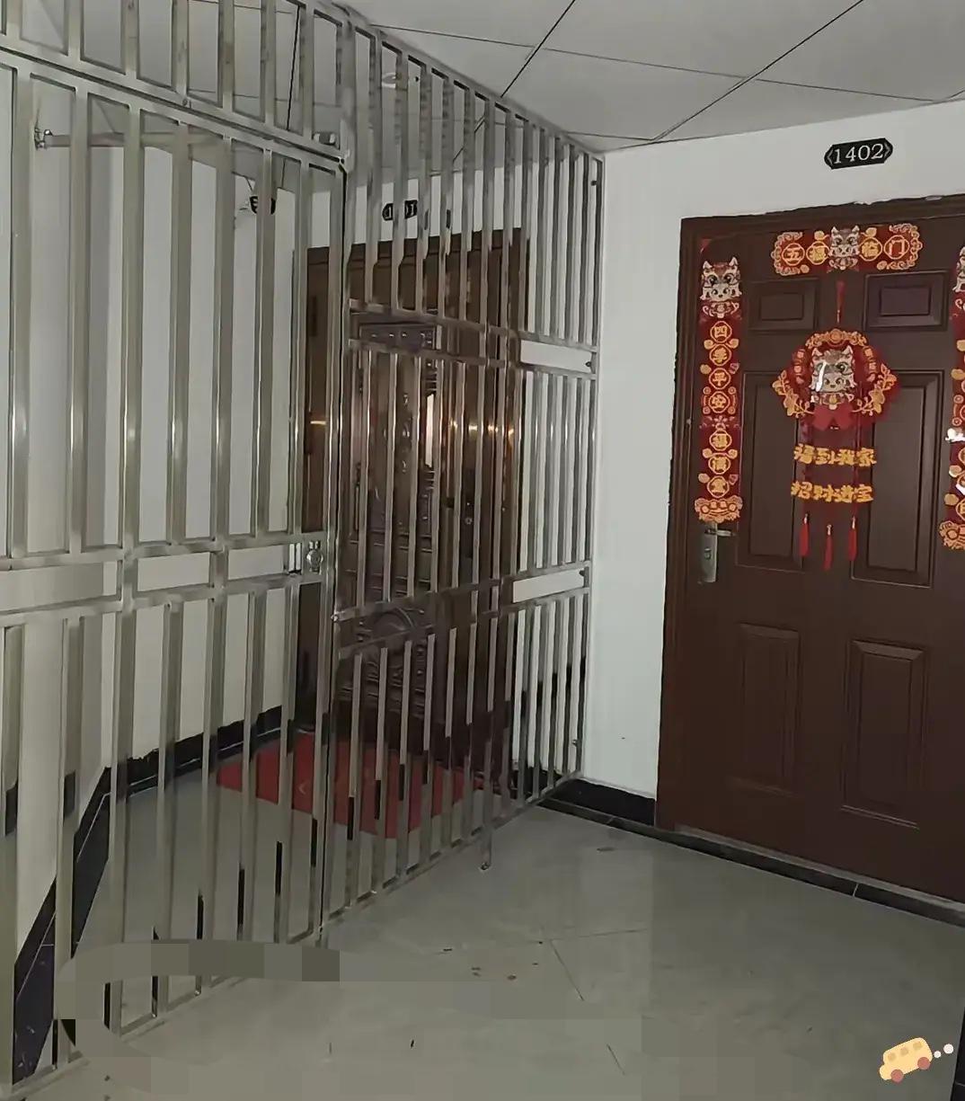 儿子说要结婚，让我和他爸准备一套房子，要大的，至少4个房间，女朋友说岳父岳母要一
