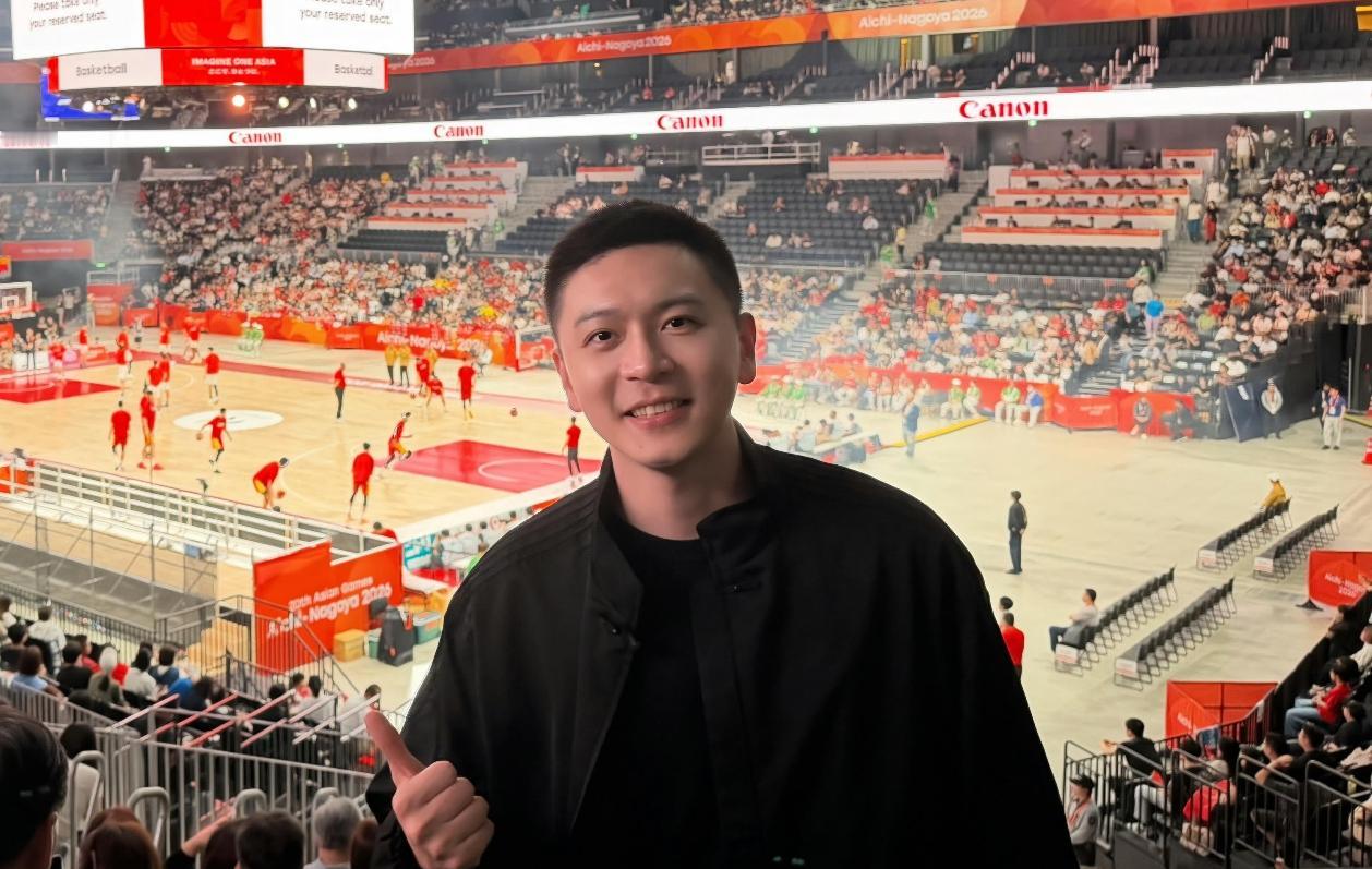 杨鸣分析的头头是道，但我就一个问题，中国男篮主帅给你，你接不接？
中国男篮输球以