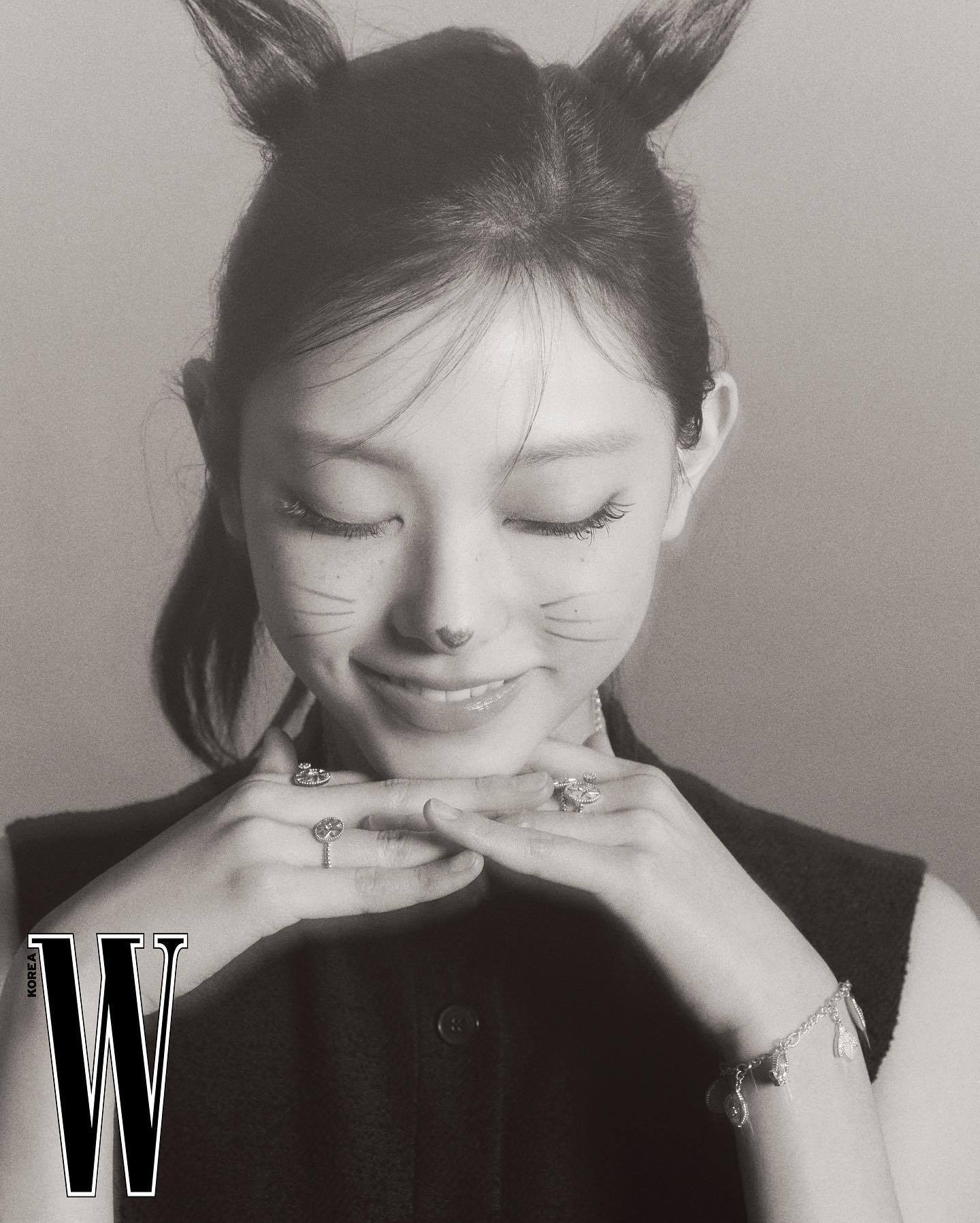 Haerin × W Korea 2024年Vol.3内页 ​​​