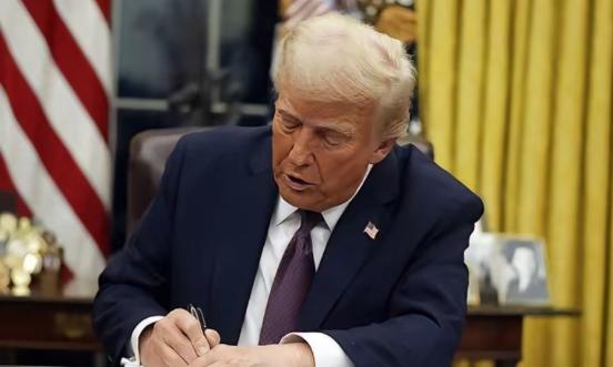 在特朗普宣布对台军售的48小时内，吴曼青、赵宪庚、魏毅寅三位军工院士，从中国工程