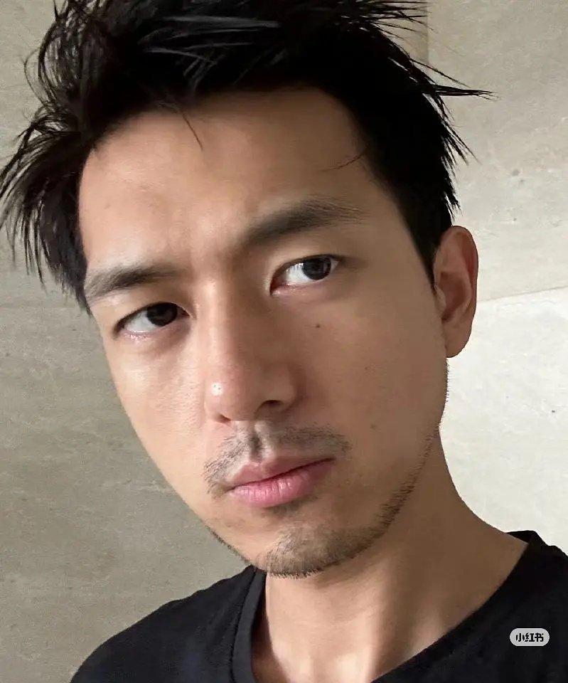 李现王鹤棣龚俊几个人的素颜都有点小邋遢啊 ​​​