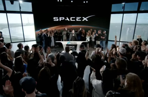 【马斯克在敲钟仪式发言：SpaceX的目标是把人类送往月球、火星，最终走向更遥远