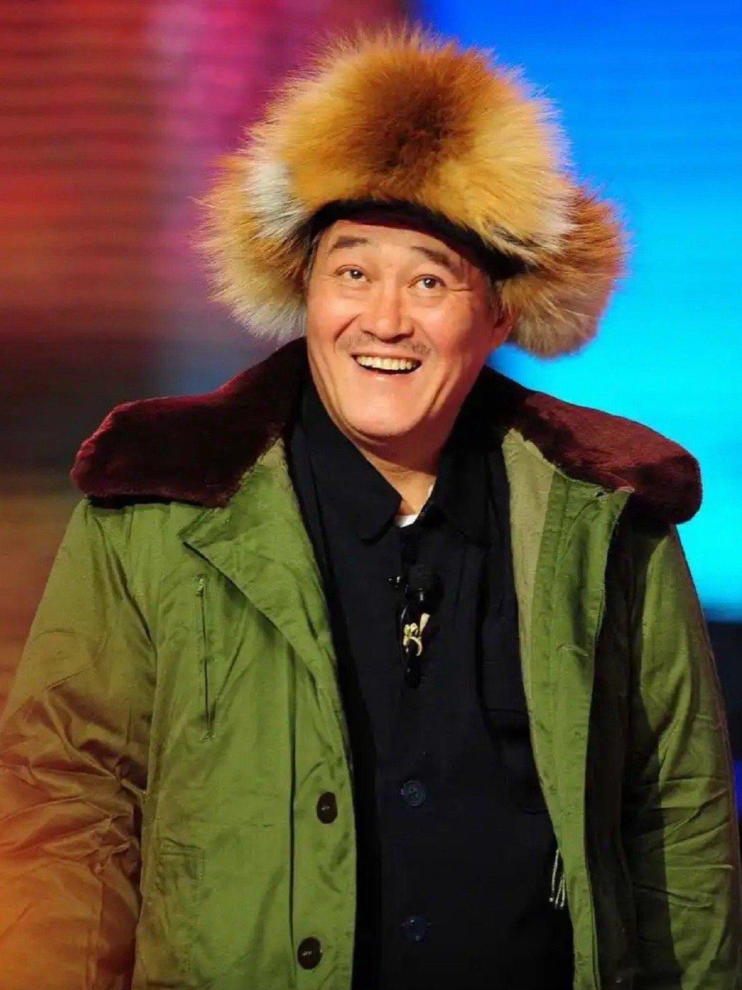 赵本山马年小品已经过去24年爸妈那一辈人的确实是看本山大叔的小品过来的真的很有回