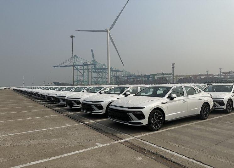 又一个车型返销原产地！1000辆北京现代第十一代索纳塔在天津港待命，即将销往它的