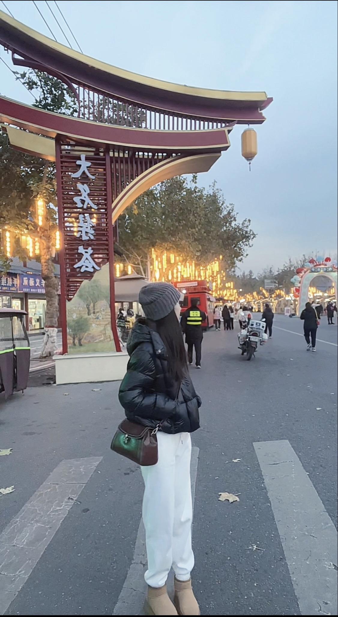 如果我赚了很多钱，一定买下你片刻的温柔