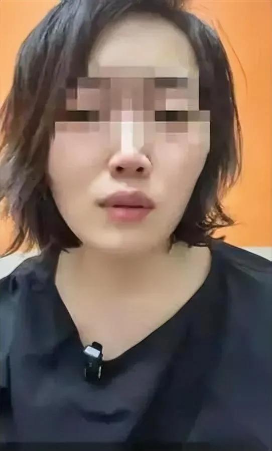 济南这老师，真下得去手！

初一孩子胳膊抻了下，她居然……

9月2号午休，育英