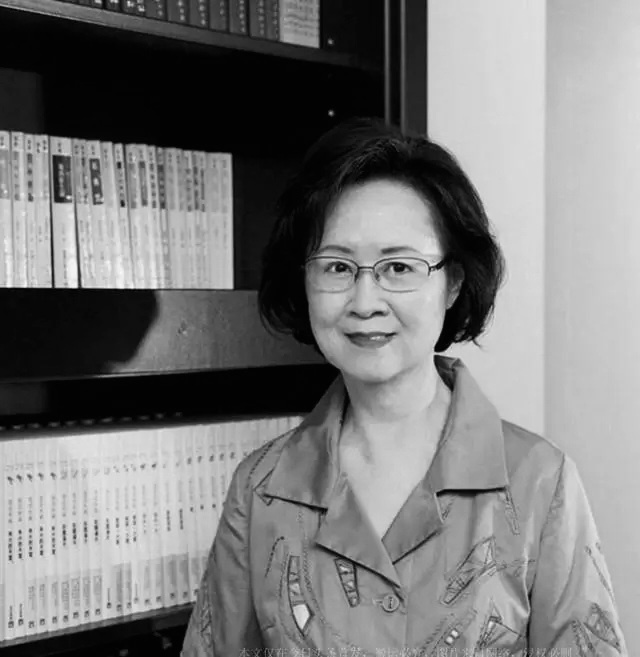 琼瑶去世 历史一刻，台媒报道，今天下午1点22分许，知名作家琼瑶在家去世，享年8