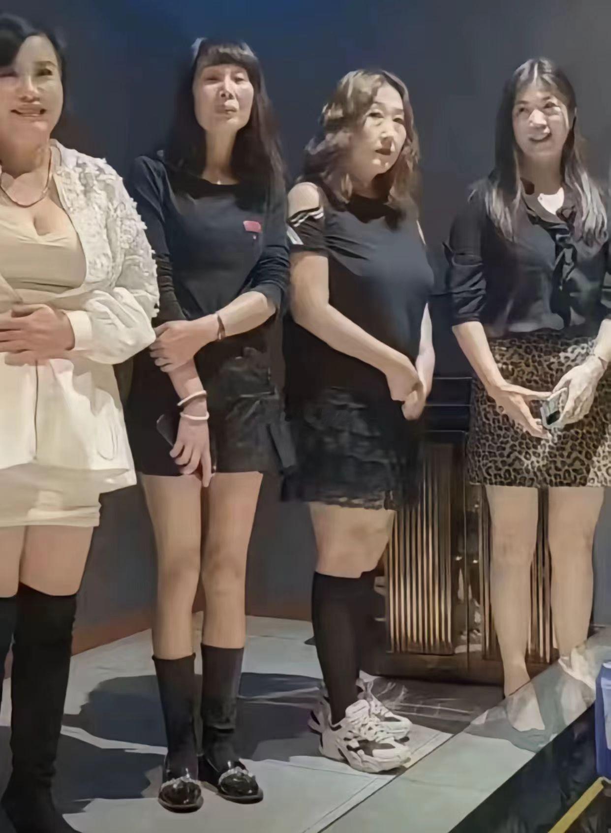 有你喜欢的吗？选一个。 ​​​