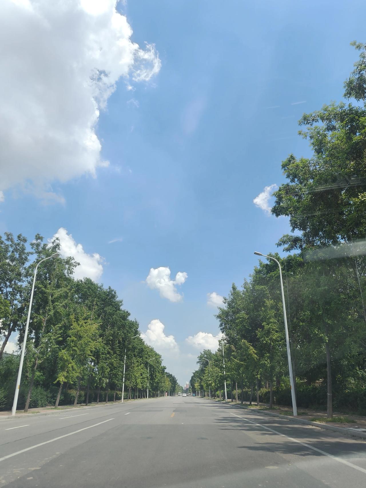 夏日生活打卡季你的天空有我的蓝吗？山东鲁西南济宁。