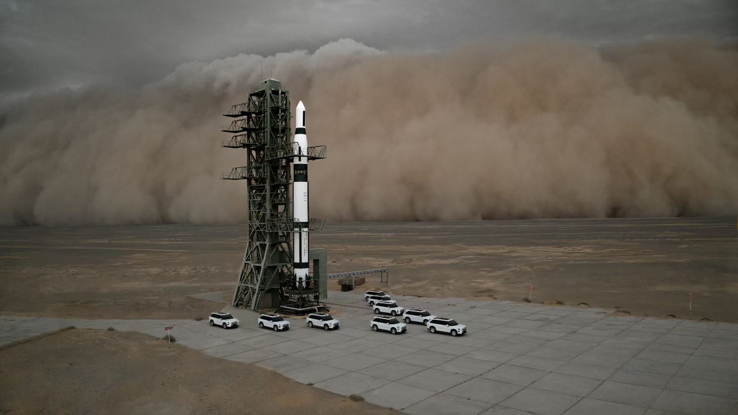 旗舰极氪9x 护航飞天  使命必达 ​​​