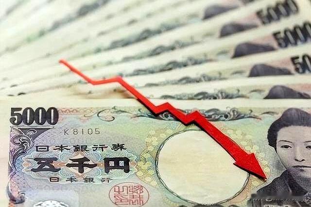 日本债务危机是否会因日元贬值而爆发日元贬值不会直接引爆日本债务危机，但会放大债务