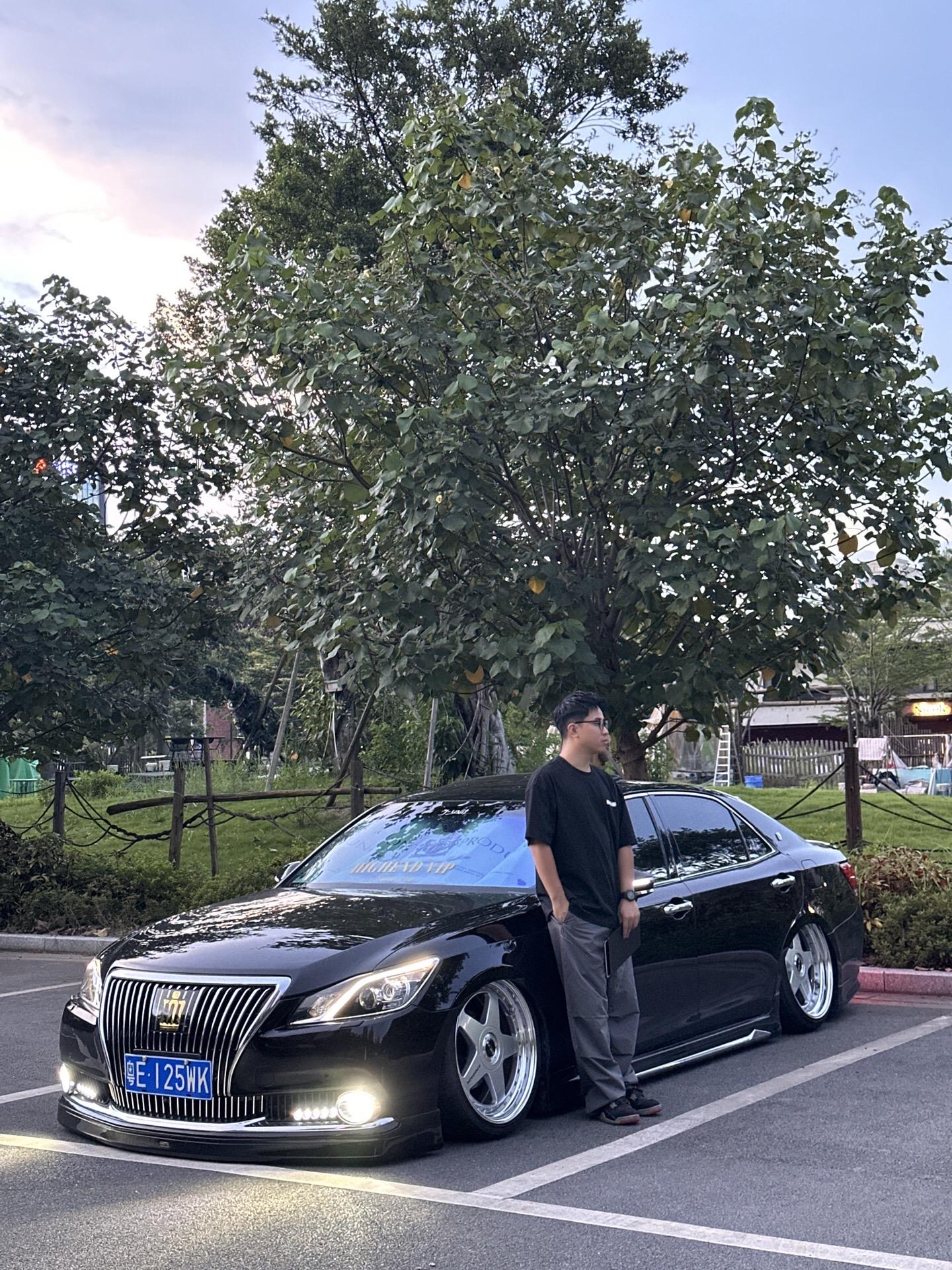 还是贴地舒服多了。