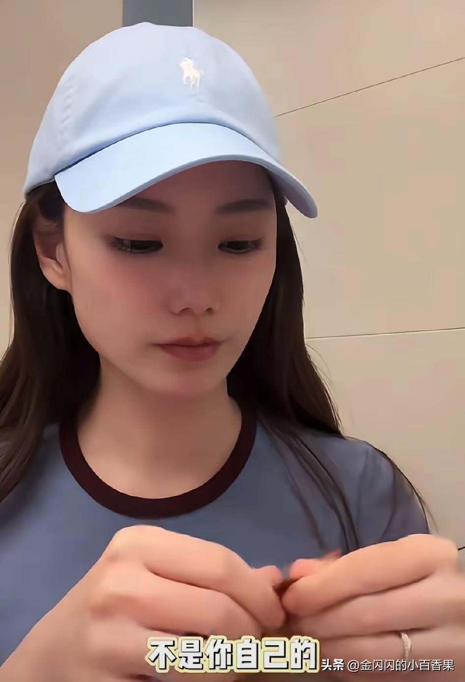 要说现在最圈粉的还得是马筱梅！
这次去湾湾看俩孩子，聊完立马退场，把独处空间留给