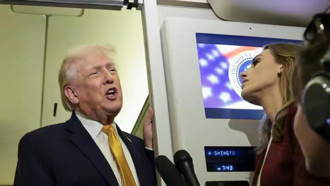 特朗普密集发帖对美国股市冲击不小。2025年5月23日他发关税威胁帖，称对非美制