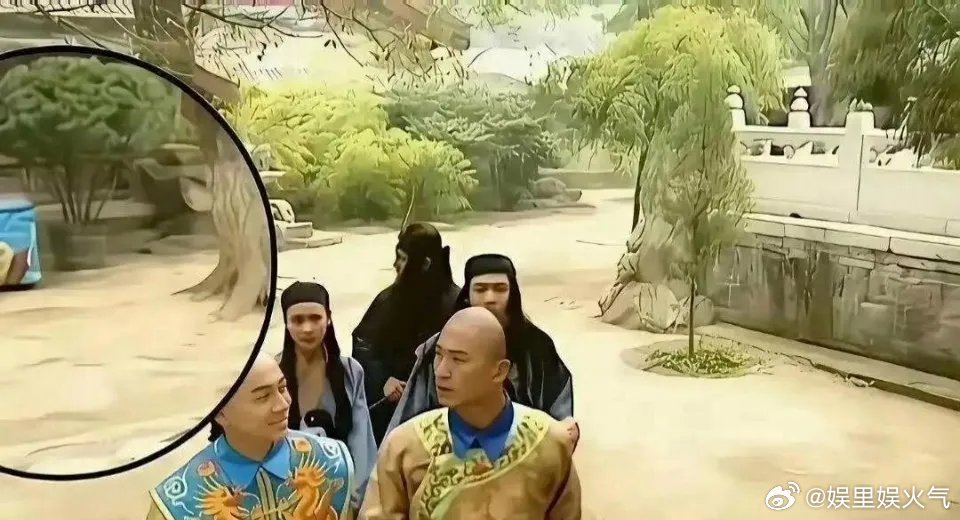 当年看《还珠格格》的时候，这么明显的穿帮镜头居然没有发现 