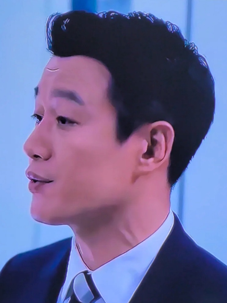 你们不觉得佟大为保养的太好了嘛？看他的脸还是能想到经典的那部《奋斗》，昔日北京男