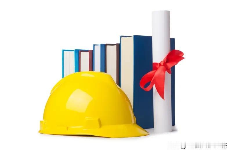 网友称与建筑业相关的证书即将加速贬值，他给出了以下几点理由：
中介寻找证书的情况