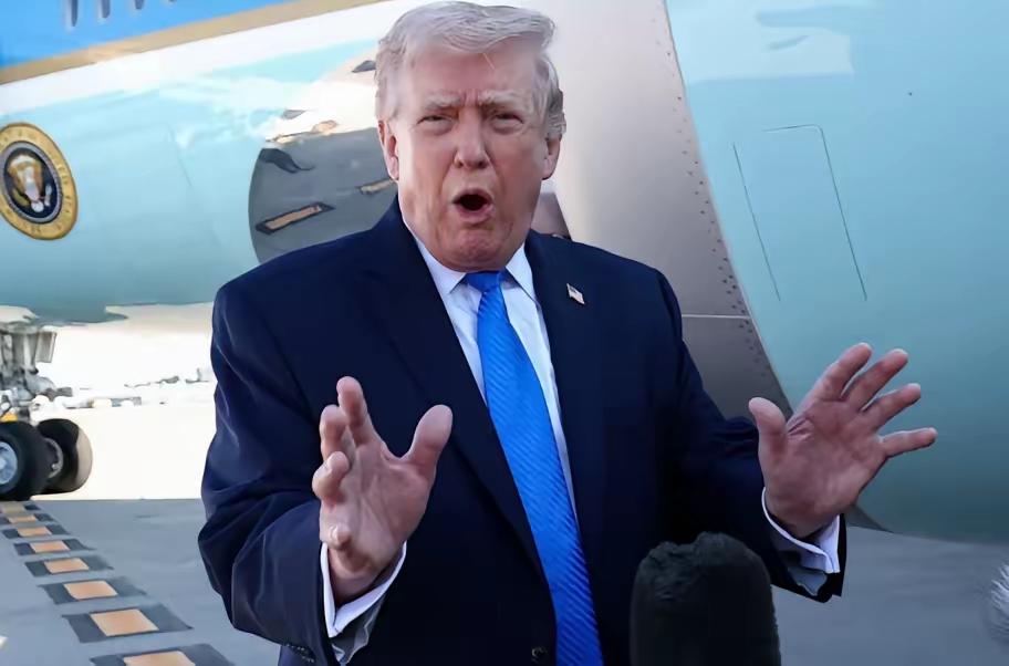 特朗普刚刚表示，“两到三周”结束伊朗战事，还说可能在此之前就达成协议。
 
这话