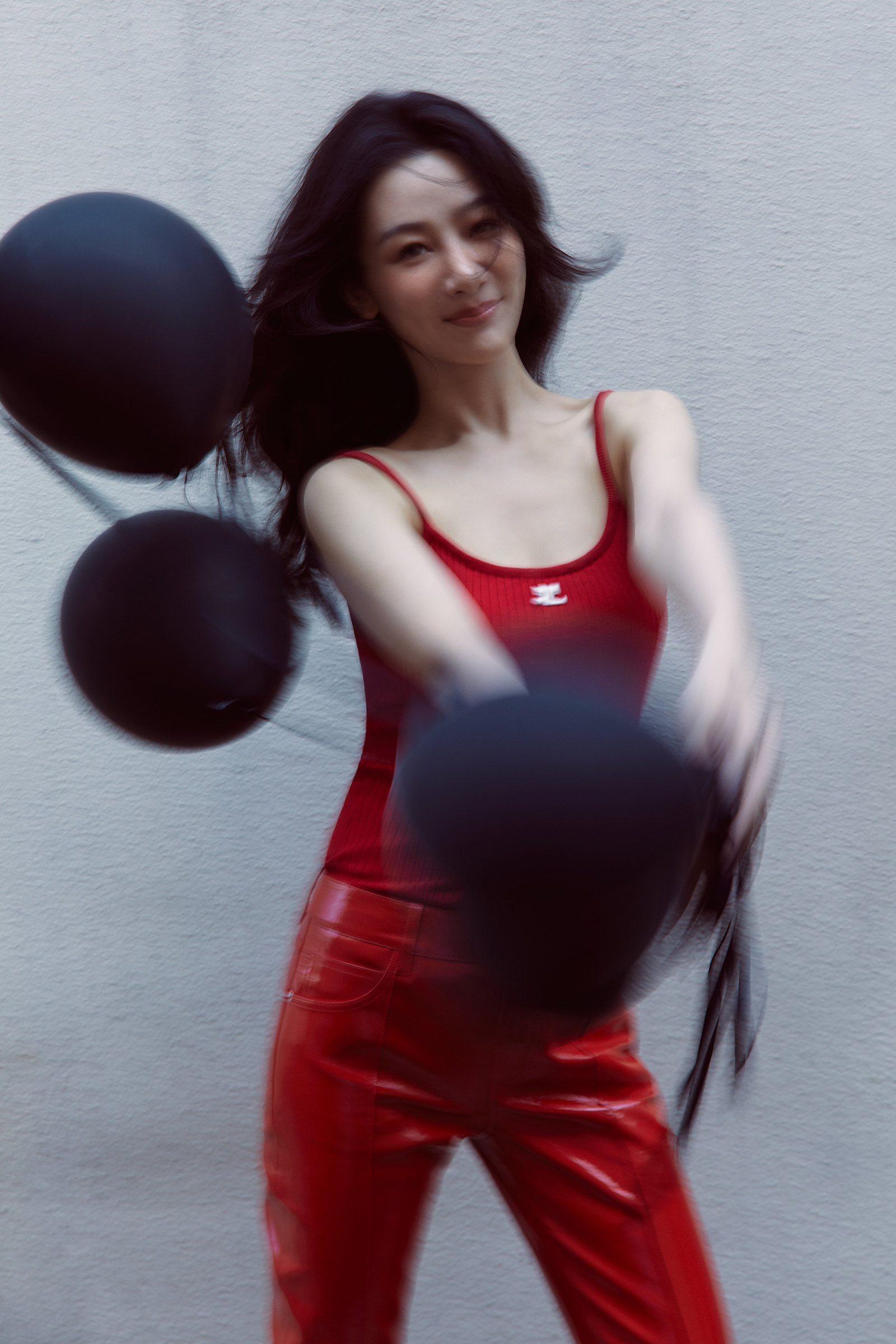  yz#杨紫要久久爱# 你能让月色温柔，让流星闪烁。眨一眨眼睛，便能让银河坠落。