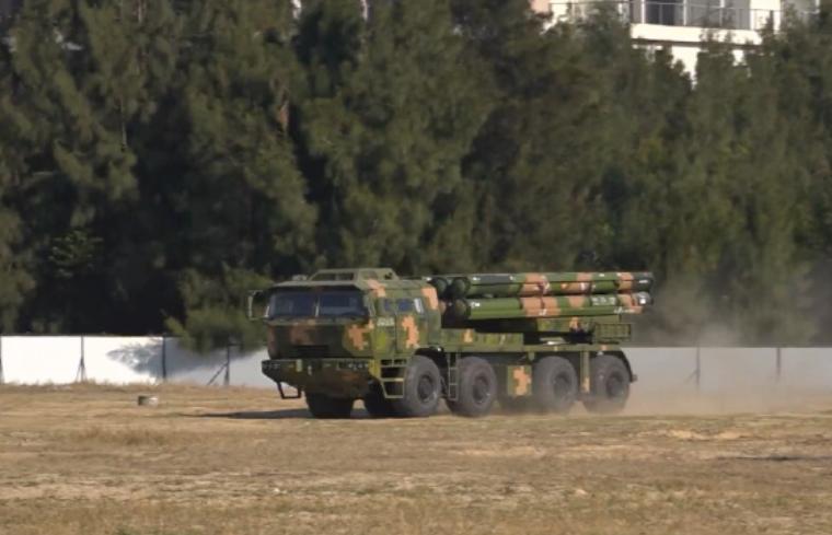 岛内某些人终于意识到！2025年12月30日，解放军远火射击后，台媒惊讶发现：1