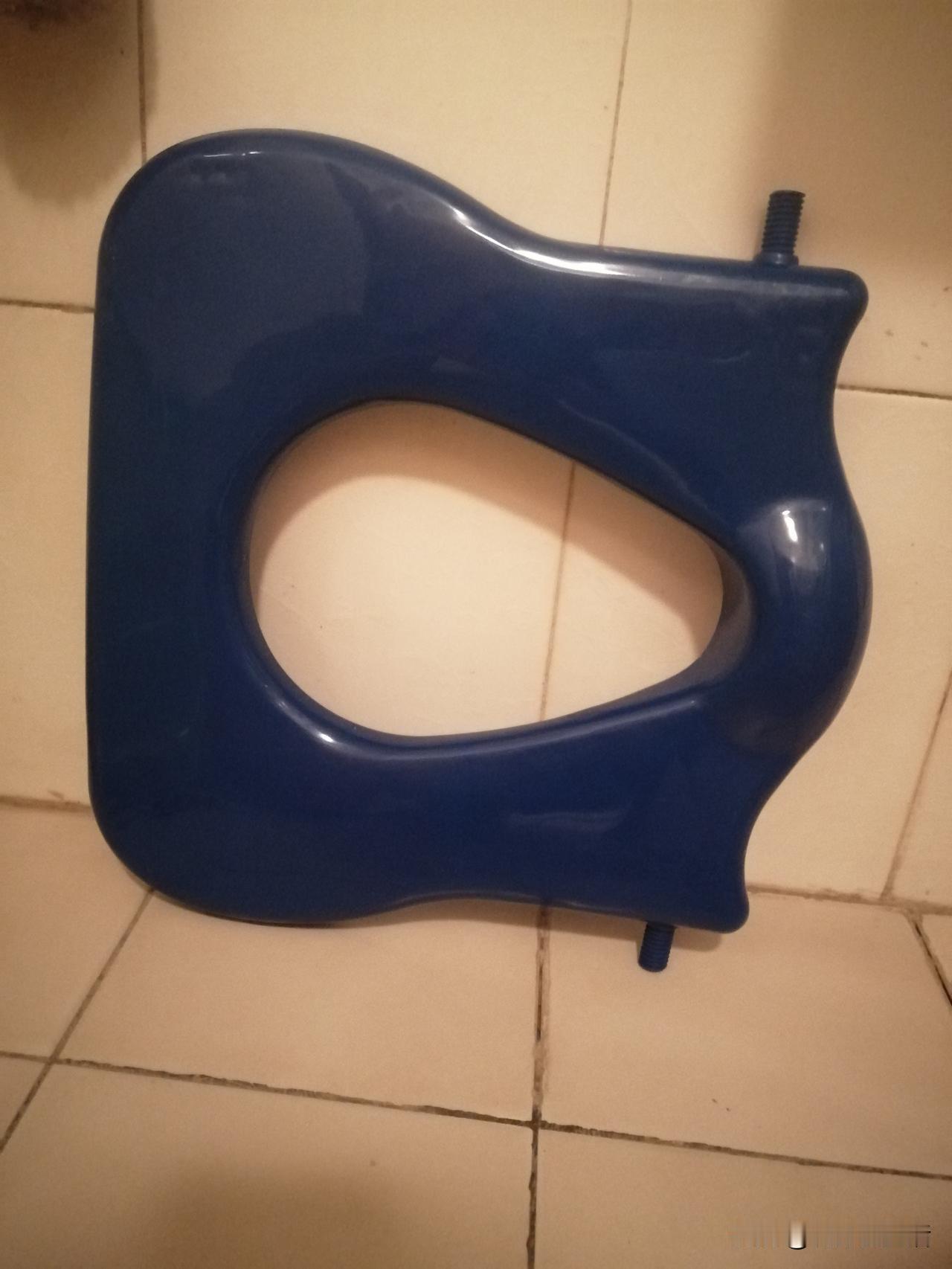 用了二十年的马桶坏了是罪过吗
我家是2002年搬到现在住的这房子的。
从住进来有