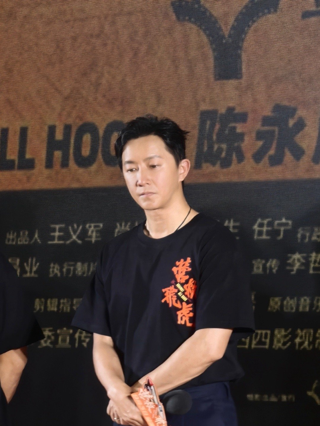 韩庚欢少是无名英雄的缩影 《营救飞虎》映后韩庚的回答太戳心！观众问“欢少”公子哥
