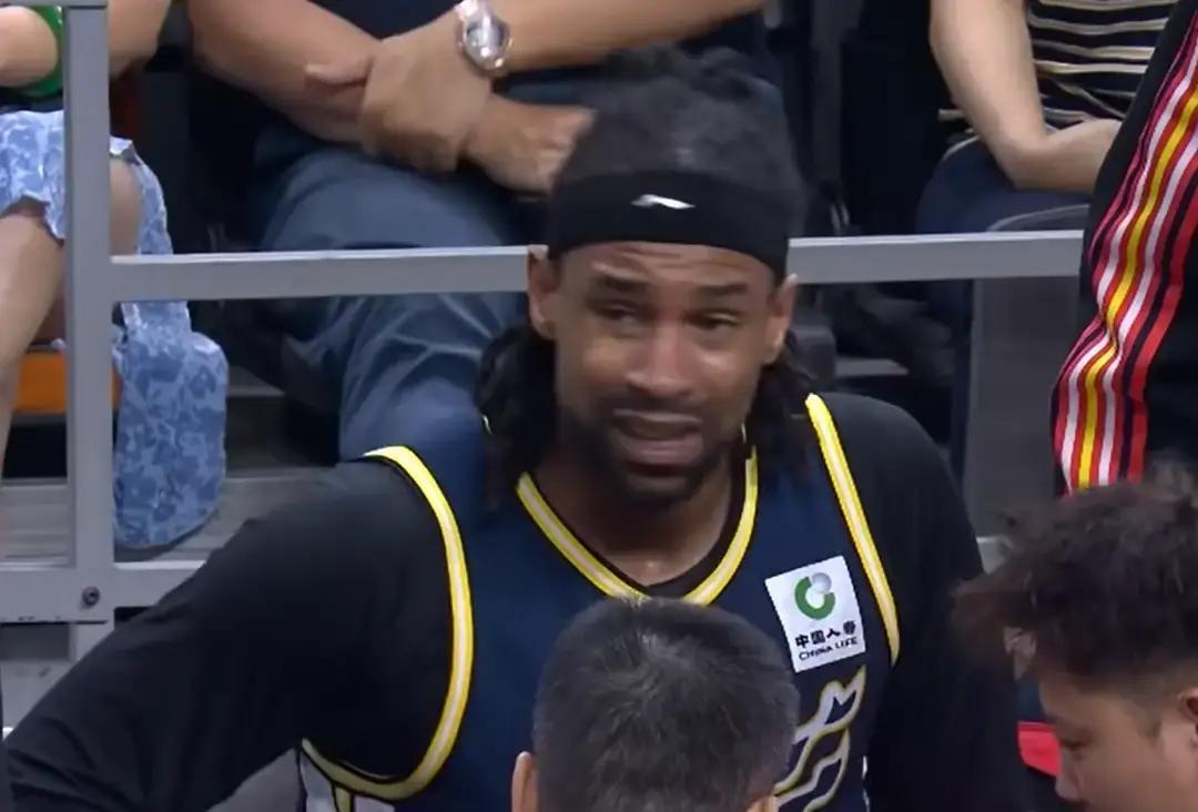 萨林杰无缘粤鲁大战 广东内线折损杜锋遭遇大难题
刚在广厦身上拿下一场大胜，广东队