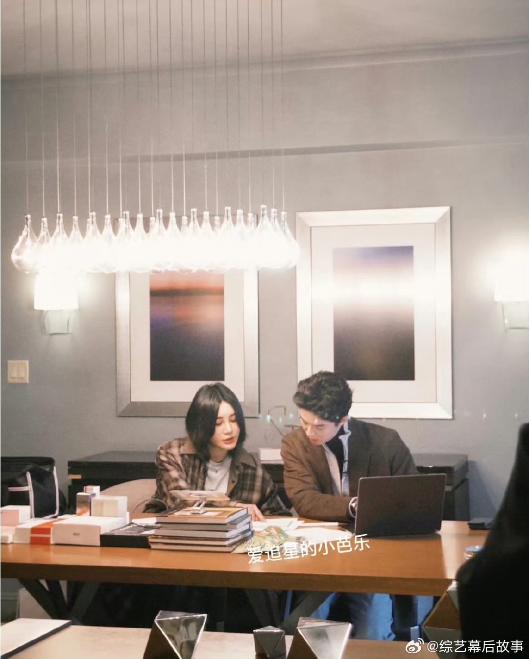 尚雯婕李佳琦周峻炜在拍职场剧吗 自带干练精英气质，做事行云流水，看路透都想追这部