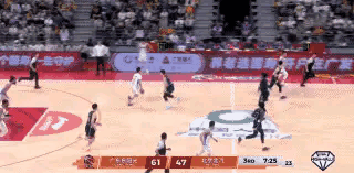 北京北汽超级后卫赵睿终于挺身而出了！在今天北京北汽客场挑战广东东阳光的比赛中，当