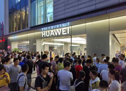 华尔街这帮大佬昨晚怕是抱着枕头哭湿了，中国这边咔咔三连炸，直接把他们的咖啡杯都震