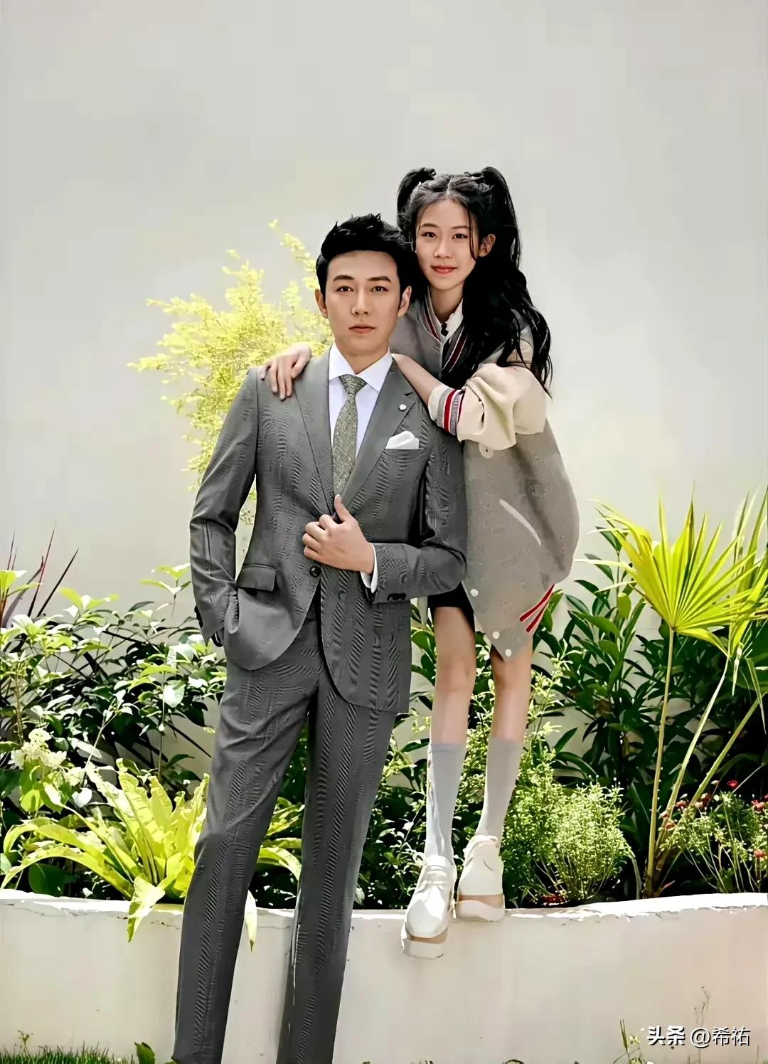 贝儿遗传了陆毅的好基因，真的神似！如果陆毅在生一个男娃，那就更完美了吧？