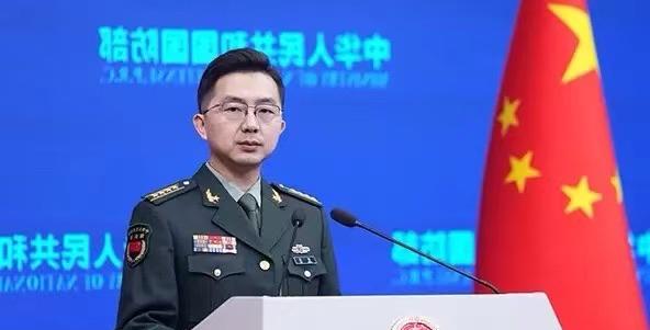 开火了？
6月10日，台军首次在西部海岸，朝海峡（大陆）方向射击30多枚海马斯火