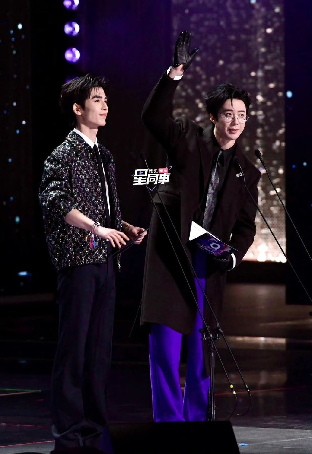 刘宇宁张凌赫颁奖生图刘宇宁张凌赫颁奖同框 刘宇宁张凌赫颁奖生图 