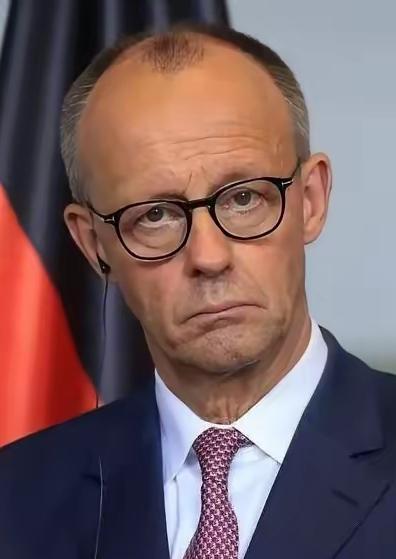 出头鸟来了！德国今天明确宣布：2月1日，德国国防部长皮斯托里乌斯公开宣布：面对特