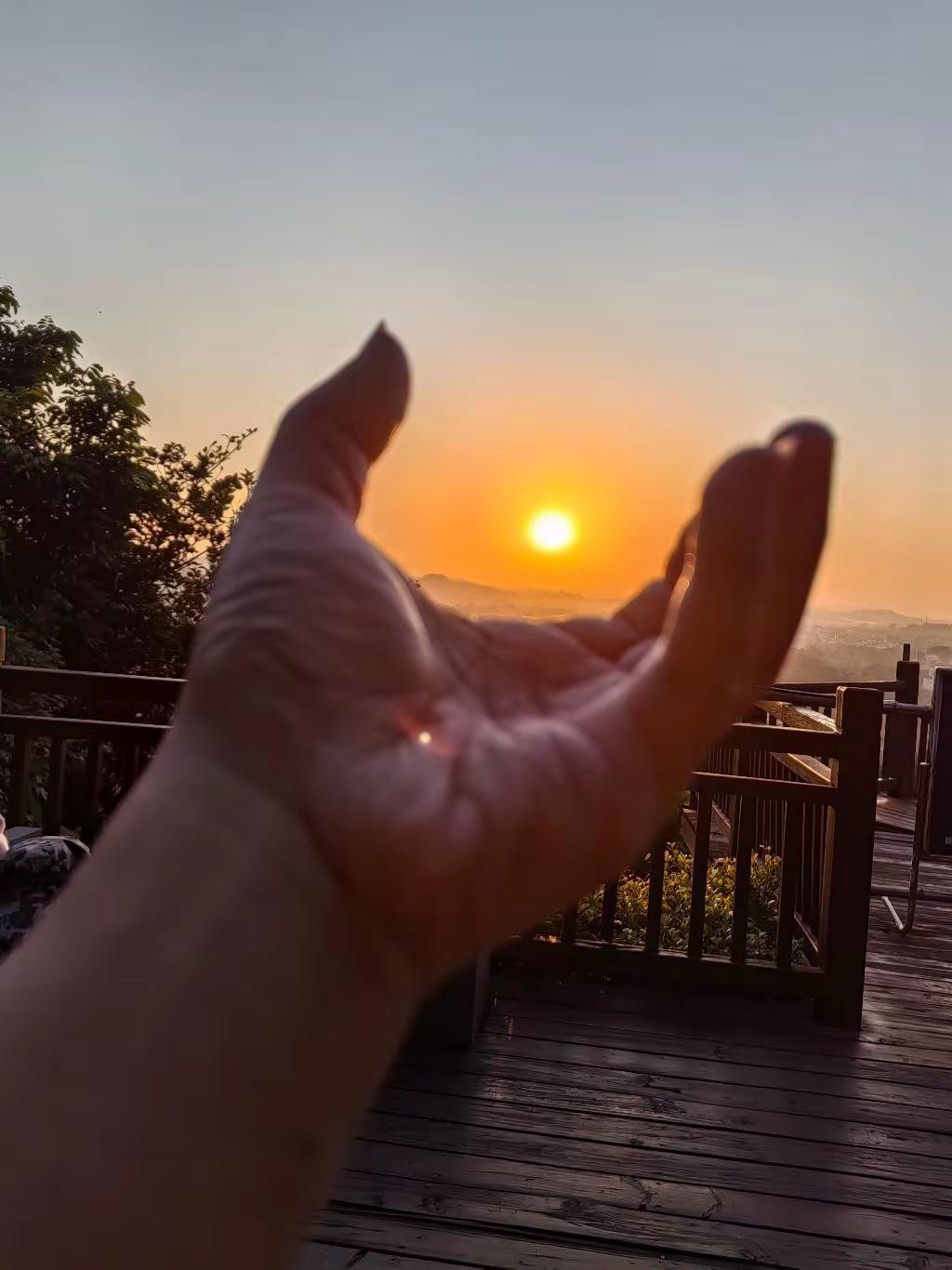 总有人守护你的团聚