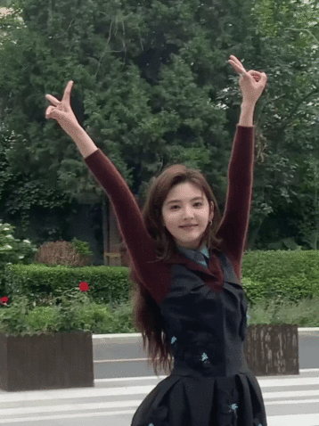 章若楠比耶滑板live章若楠滑板比耶live 章若楠比耶的live图真的绝！自然