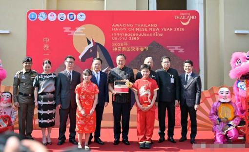 感觉泰国已经悄然成为一个“华人国家”了。
 
表面上看，泰国华人只占总人口的14